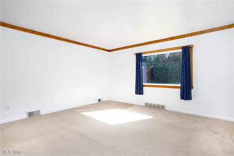Living - 4057 State Rd, Akron, OH 44319 photo 2 of 4