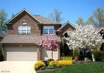33858 Crown Colony Dr, Avon, OH 44011