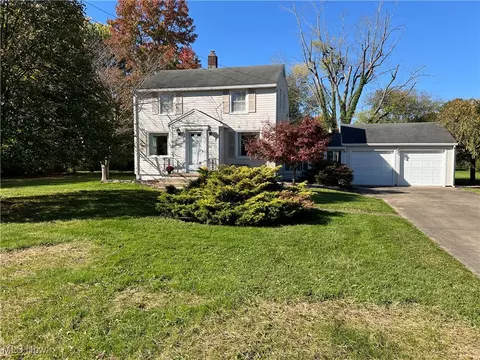 818 Wilkinson Ave, Youngstown, OH 44509