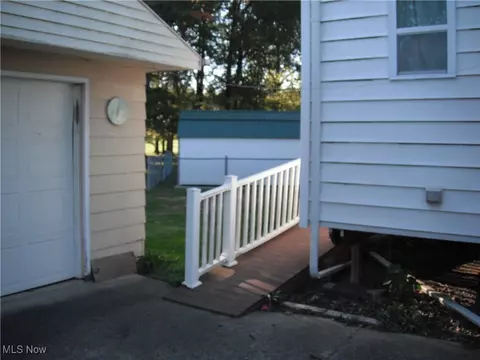 270 N Ridge Rd E, Lorain, OH 44055 photo 2