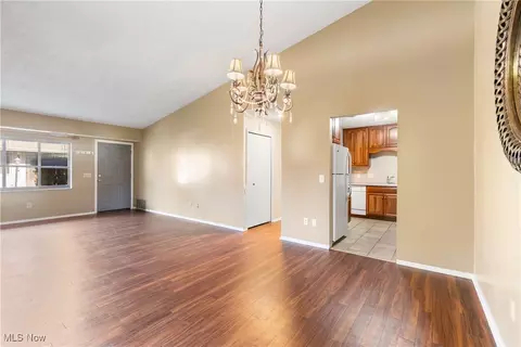 967 Kirkwall Dr, Copley, OH 44321 photo 9