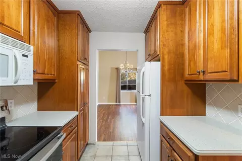 967 Kirkwall Dr, Copley, OH 44321 photo 12