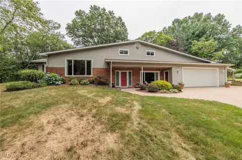 295 Mark Dr, Tallmadge, OH 44278