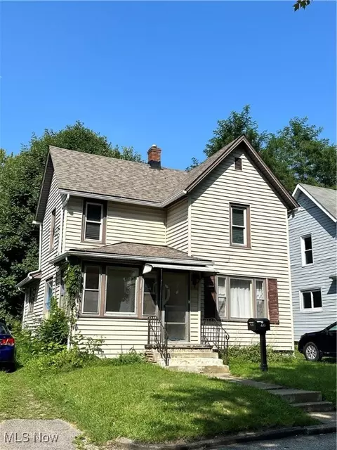 449 Beaver St, Conneaut, OH 44030