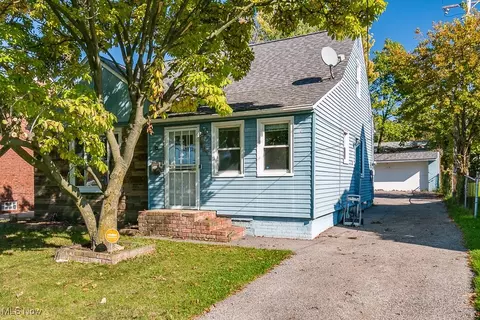 1911 Warrensville Center Rd, Cleveland, OH 44121