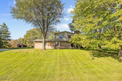 1165 Homeworth Rd, Alliance, OH 44601