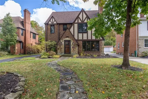 2459 Dysart Rd, University Heights, OH 44118