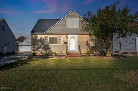 29715 Green Dr, Willowick, OH 44095