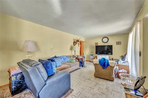 2123 E 40th St, Lorain, OH 44055 photo 7