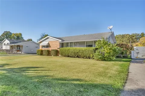 2123 E 40th St, Lorain, OH 44055 photo 4