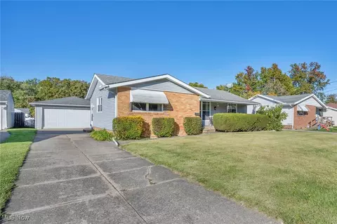 2123 E 40th St, Lorain, OH 44055 photo 3