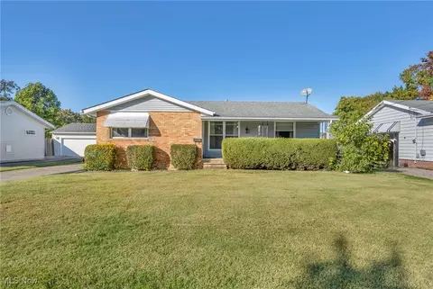 2123 E 40th St, Lorain, OH 44055 photo 2