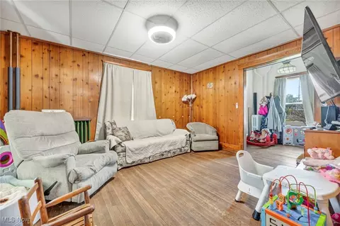 Living - 633 Lake Ave, Elyria, OH 44035 photo 2 of 2