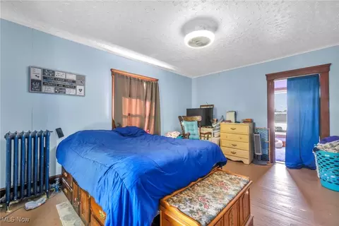 Bedroom - 633 Lake Ave, Elyria, OH 44035 photo 5 of 8