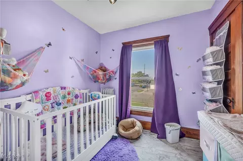 Bedroom - 633 Lake Ave, Elyria, OH 44035 photo 1 of 8