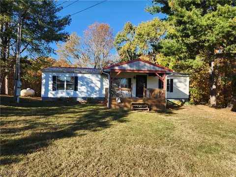 58700 Keiser Ln, New Concord, OH 43762