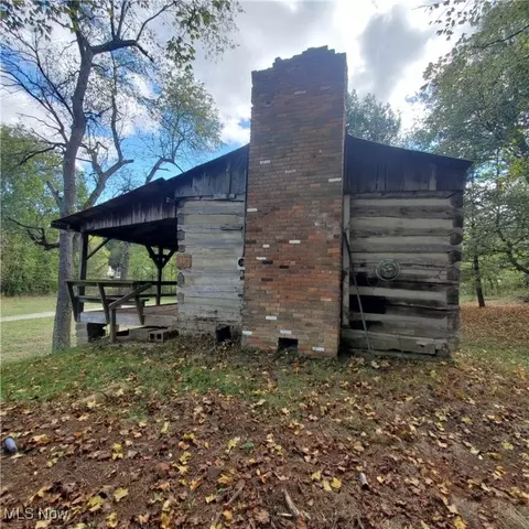 10975 Drake Martin Rd, Blue Rock, OH 43720