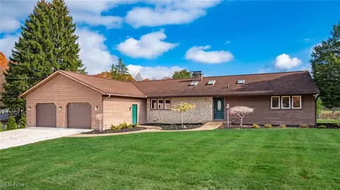 285 W Willow Dr, Zanesville, OH 43701