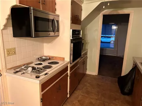232 Hawthorne St, Elyria, OH 44035 photo 18