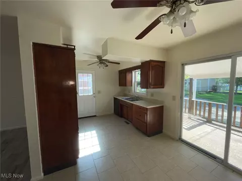 708 Georgetown Ave, Elyria, OH 44035 photo 7