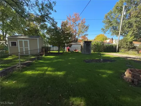 708 Georgetown Ave, Elyria, OH 44035 photo 32