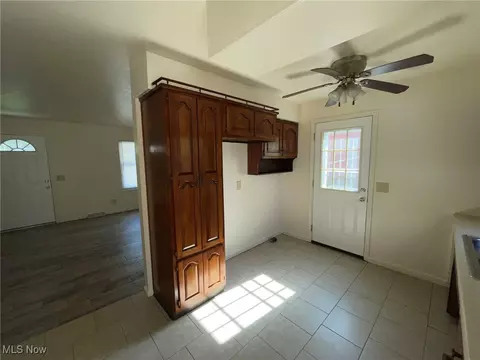 708 Georgetown Ave, Elyria, OH 44035 photo 8