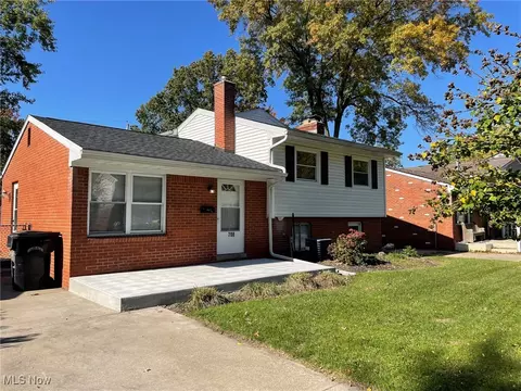 708 Georgetown Ave, Elyria, OH 44035 photo 3