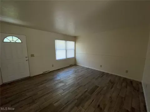 708 Georgetown Ave, Elyria, OH 44035 photo 4