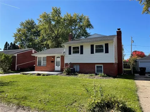 708 Georgetown Ave, Elyria, OH 44035