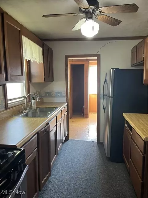Kitchen - 222 Maruba Ave, Ashtabula, OH 44004 photo 2 of 2