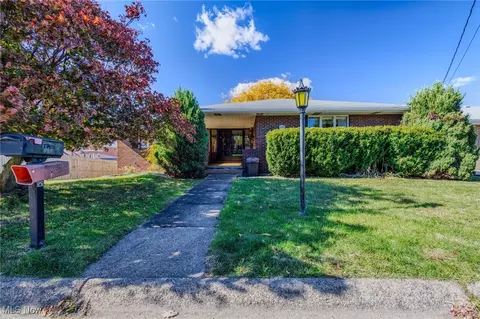 127 Mckinley Rd, Weirton, WV 26062