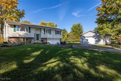 6656 Carsten Rd, Medina, OH 44256