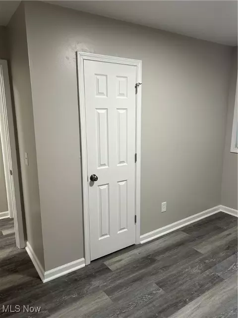 Entry Way - 624 Boston Ave, Elyria, OH 44035 photo 1 of 2