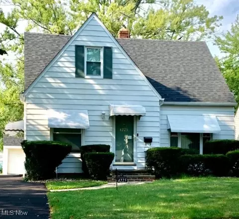4225 Bayard Rd, Cleveland, OH 44121