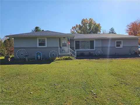 11841 Bean Rd, Chardon, OH 44024