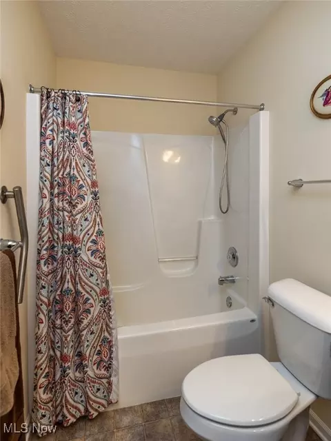 Bath - 113 Westminster Way, Elyria, OH 44035 photo 3 of 3