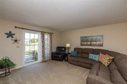 Living - 113 Westminster Way, Elyria, OH 44035 photo 2 of 2