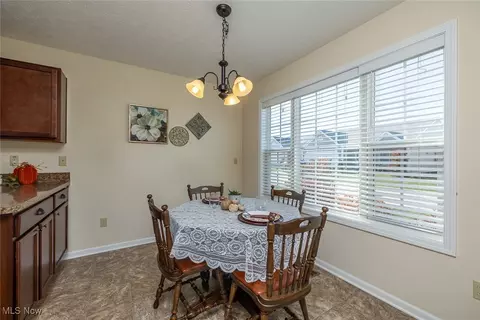 Dining - 113 Westminster Way, Elyria, OH 44035 photo 2 of 4