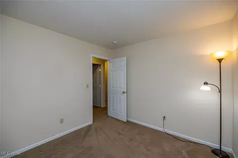 Bedroom - 113 Westminster Way, Elyria, OH 44035 photo 5 of 7
