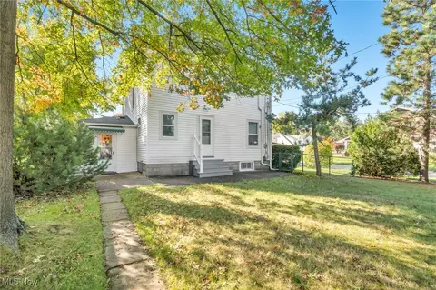 Exterior - 200 Princeton Ave, Elyria, OH 44035 photo 10 of 16