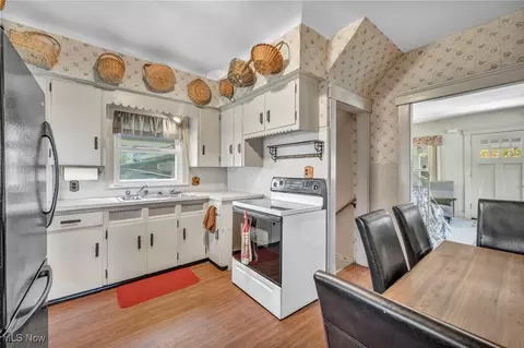 Kitchen - 200 Princeton Ave, Elyria, OH 44035 photo 1 of 3