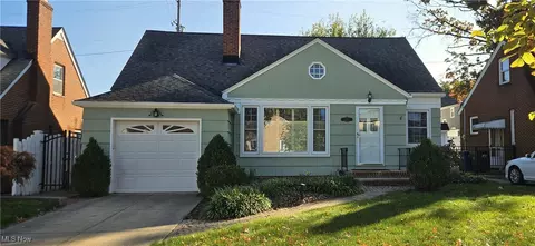 1495 Parkwood Rd, Lakewood, OH 44107