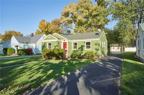 805 E 258th St, Euclid, OH 44132 photo 22