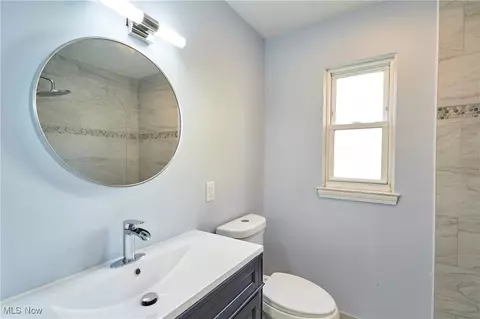 805 E 258th St, Euclid, OH 44132 photo 10