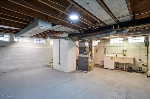 805 E 258th St, Euclid, OH 44132 photo 17