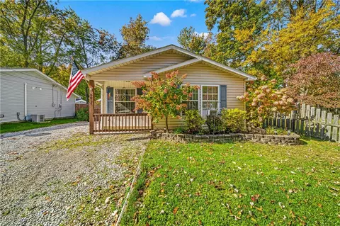 4811 Linda Dr, Geneva, OH 44041