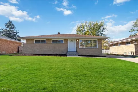 6640 Kingsdale Blvd, Parma Heights, OH 44130