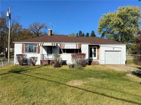 27 Terry Ln, Wellsburg, WV 26070
