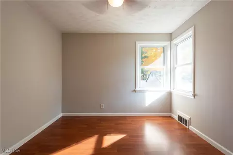 7077 Barton Dr, Mentor, OH 44060 photo 16