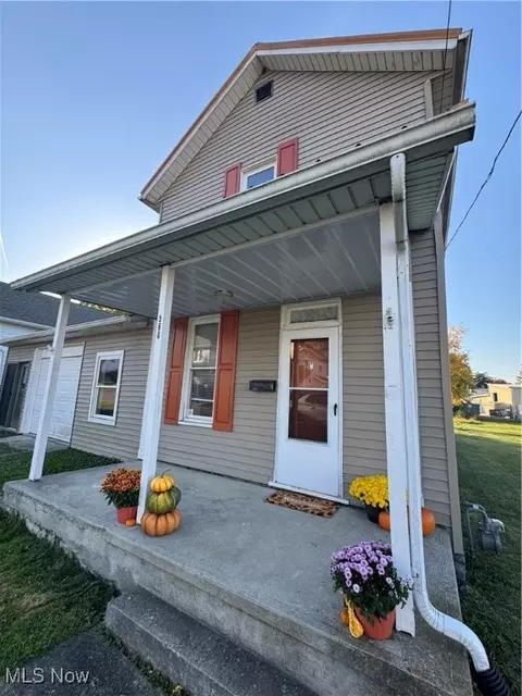 560 Brookover Ave, Zanesville, OH 43701